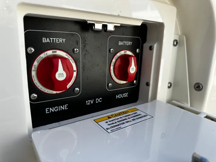  Yacht Photos Pics Battery switches on a 2023 Sea Ray 280 SLX boat, labeled for engine and house.
