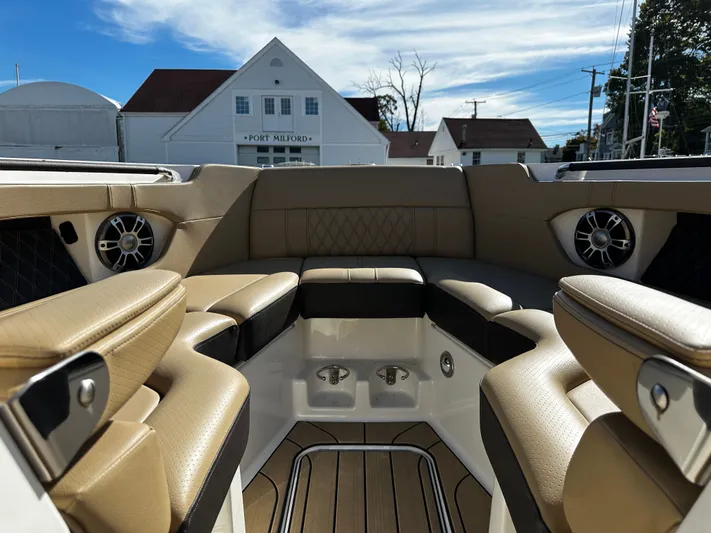  Yacht Photos Pics Interior of 2023 Sea Ray 280 SLX boat with luxurious seating and speakers.