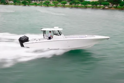 2025 Fountain 38 Center Console