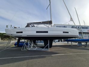 2024 Dufour 470