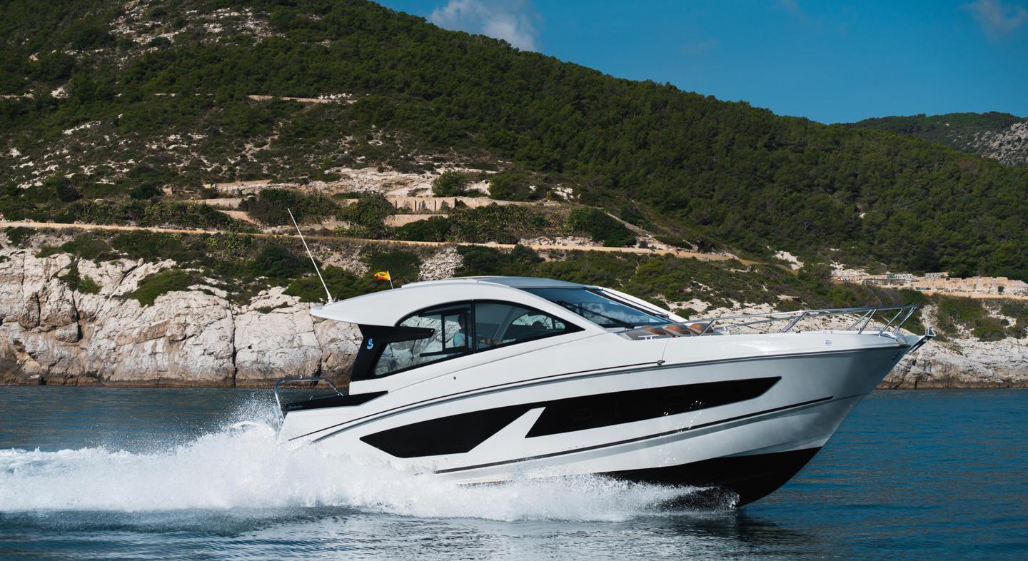 2023 Beneteau GT 32