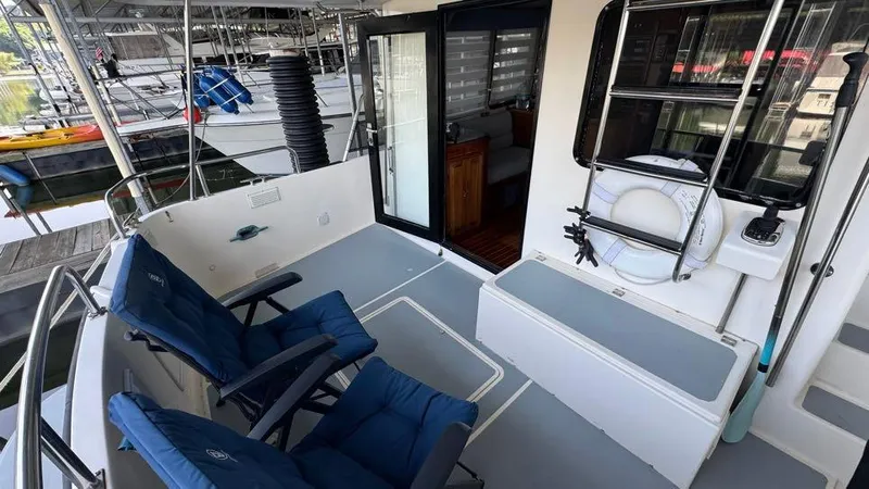 New Bearings Yacht Photos Pics 2000 Nordic Tug 42 Aft Sun Deck