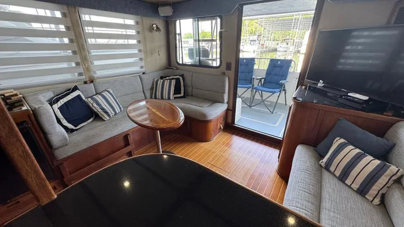 New Bearings Yacht Photos Pics 2000 Nordic Tug 42 Salon Looking Aft