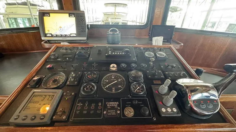 New Bearings Yacht Photos Pics 2000 Nordic Tug 42 Pilothouse Helm