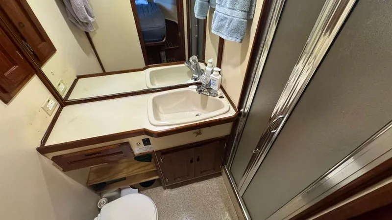 New Bearings Yacht Photos Pics 2000 Nordic Tug 42 Forward Primary Ensuite