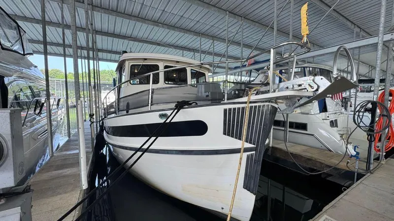 New Bearings Yacht Photos Pics 2000 Nordic Tug 42 Starboard