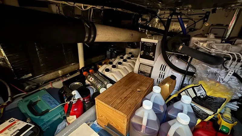 New Bearings Yacht Photos Pics 2000 Nordic Tug 42 Engine Room