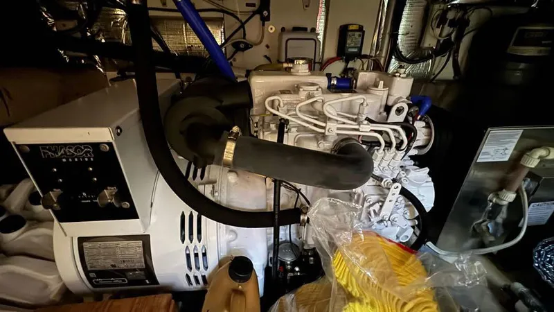 New Bearings Yacht Photos Pics 2000 Nordic Tug 42 Engine Room