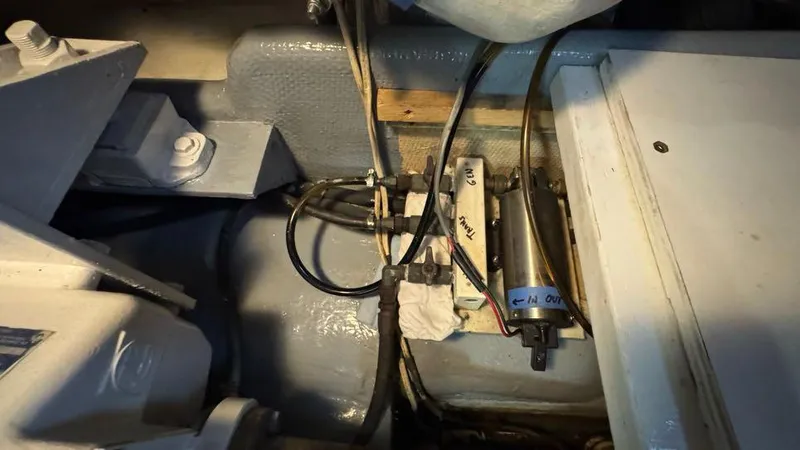 New Bearings Yacht Photos Pics 2000 Nordic Tug 42 Engine Room