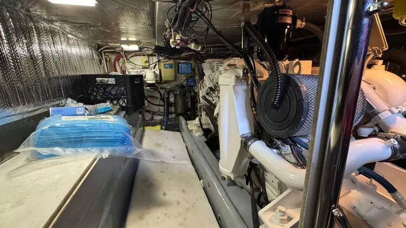 New Bearings Yacht Photos Pics 2000 Nordic Tug 42 Engine Room