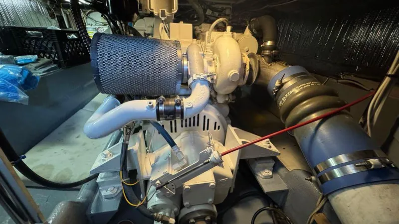 New Bearings Yacht Photos Pics 2000 Nordic Tug 42 Engine Room