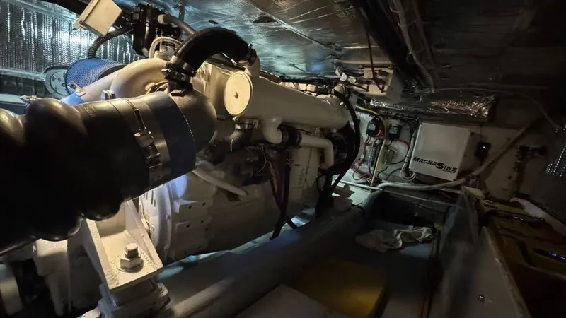 New Bearings Yacht Photos Pics 2000 Nordic Tug 42 Engine Room