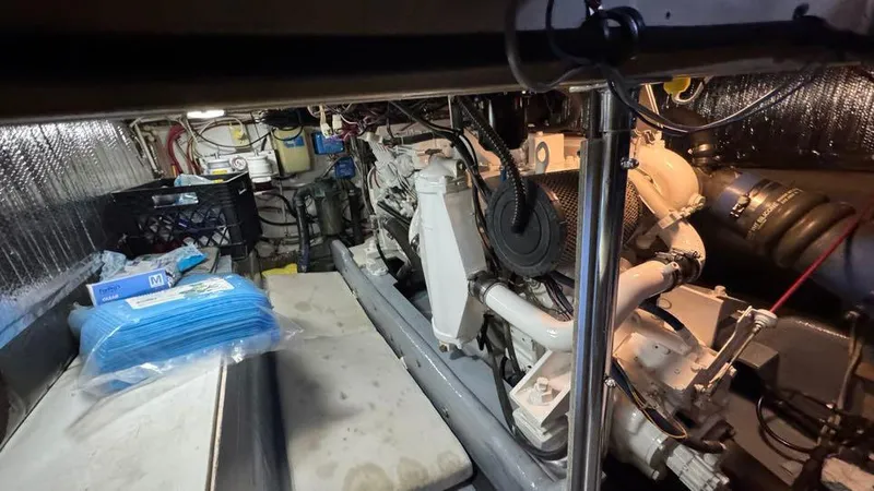 New Bearings Yacht Photos Pics 2000 Nordic Tug 42 Engine Room