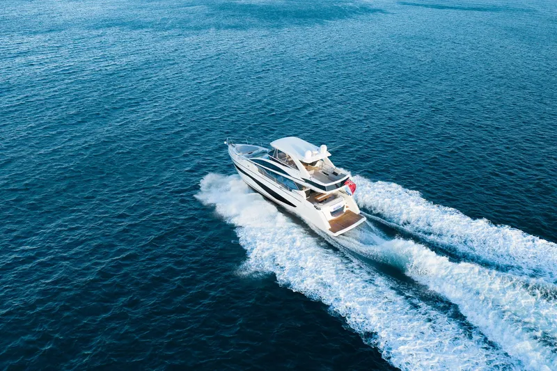 2023 Pearl 62 Luxury Yacht Yacht Photos Pics Luxury Pearl 62 yacht cruising on open sea, 2023 model.