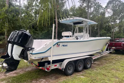 Mako 282 Center Console