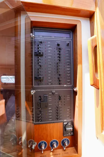 Teewinot Yacht Photos Pics 