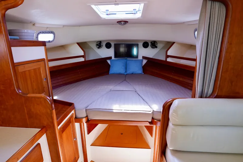 Teewinot Yacht Photos Pics 