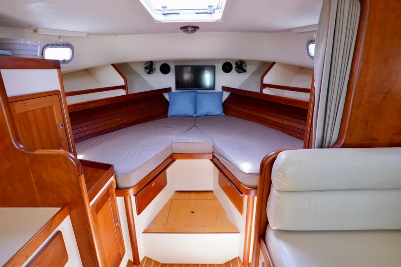 Teewinot Yacht Photos Pics 