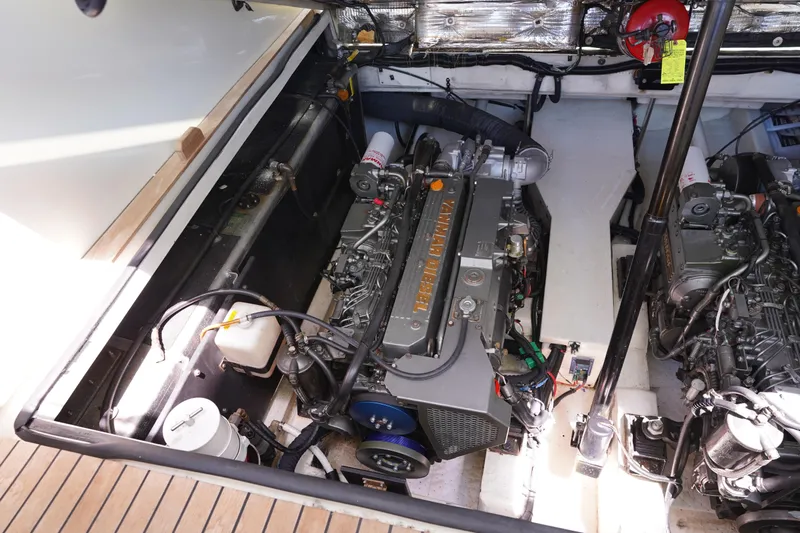 Teewinot Yacht Photos Pics 