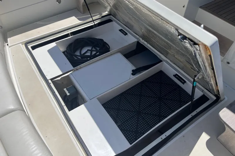 Teewinot Yacht Photos Pics 