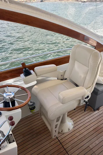 Teewinot Yacht Photos Pics 