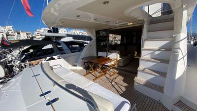 Yacht