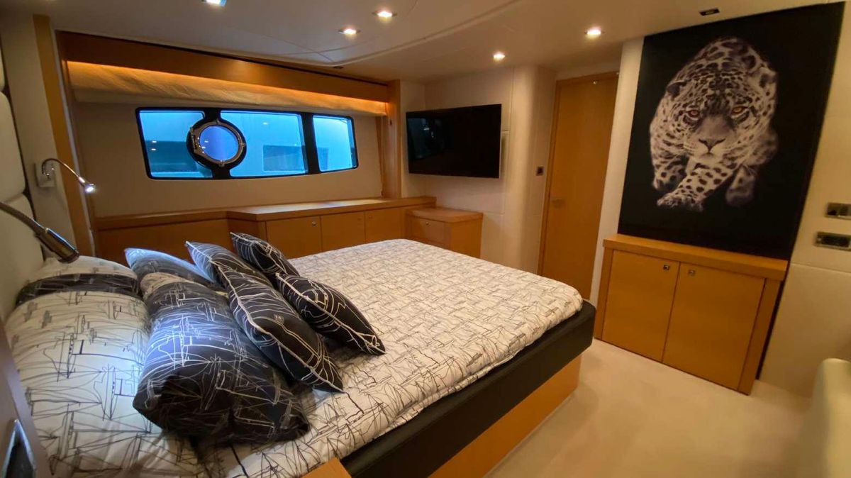 2011 Sunseeker 69 