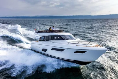 2017 Ferretti Yachts 450