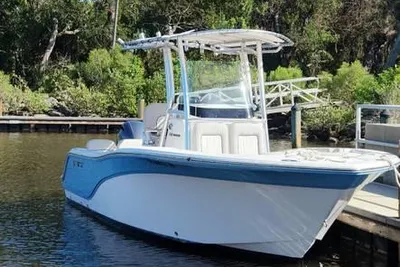 Sea Fox 228 Commander