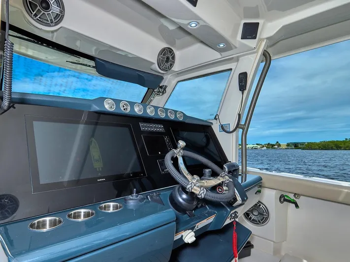 Solace41 Yacht Photos Pics 