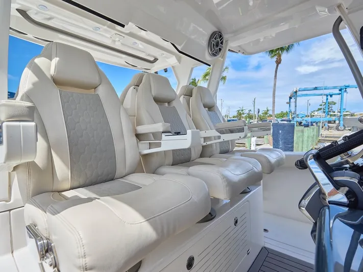 Solace41 Yacht Photos Pics 