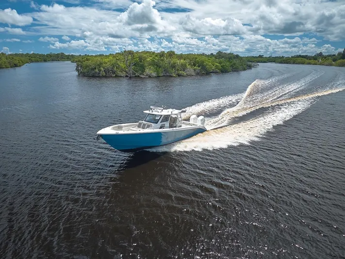 Solace41 Yacht Photos Pics 