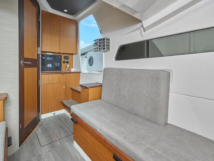 Solace41 Yacht Photos Pics 