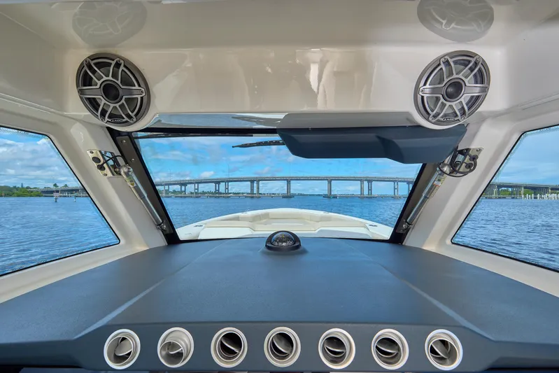 Solace41 Yacht Photos Pics 