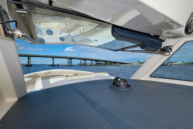 Solace41 Yacht Photos Pics 