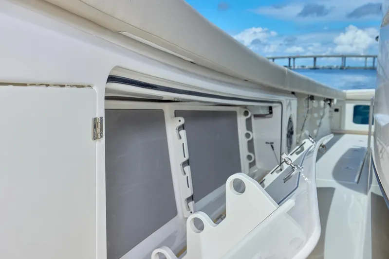 Solace41 Yacht Photos Pics 