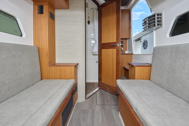 Solace41 Yacht Photos Pics 