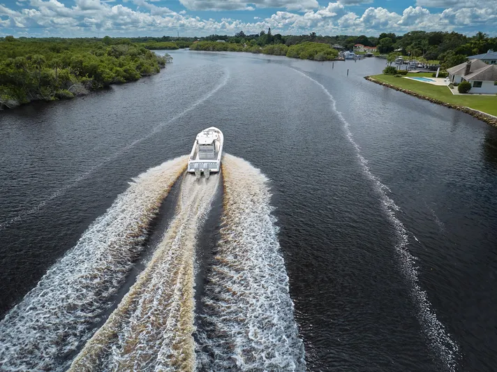 Solace41 Yacht Photos Pics 