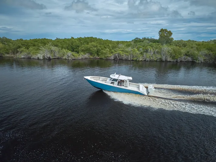 Solace41 Yacht Photos Pics 