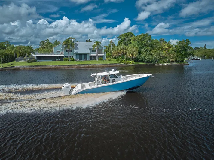 Solace41 Yacht Photos Pics 