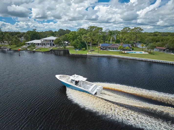 Solace41 Yacht Photos Pics 