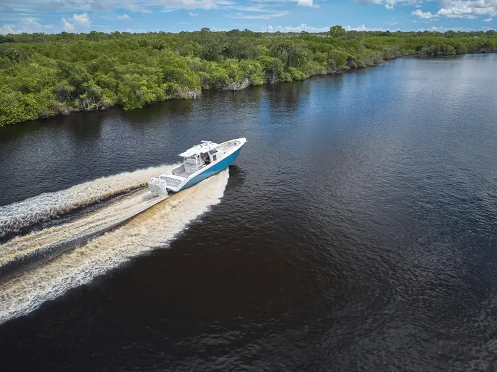 Solace41 Yacht Photos Pics 