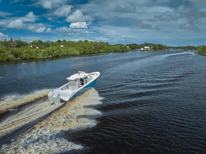 Solace41 Yacht Photos Pics 