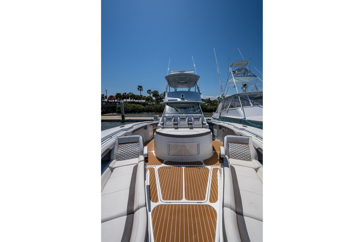 2022 Yellowfin 54 