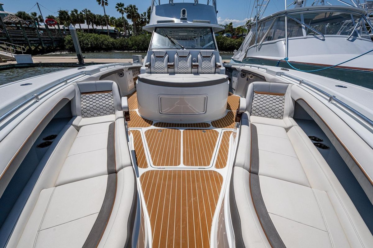 2022 Yellowfin 54 