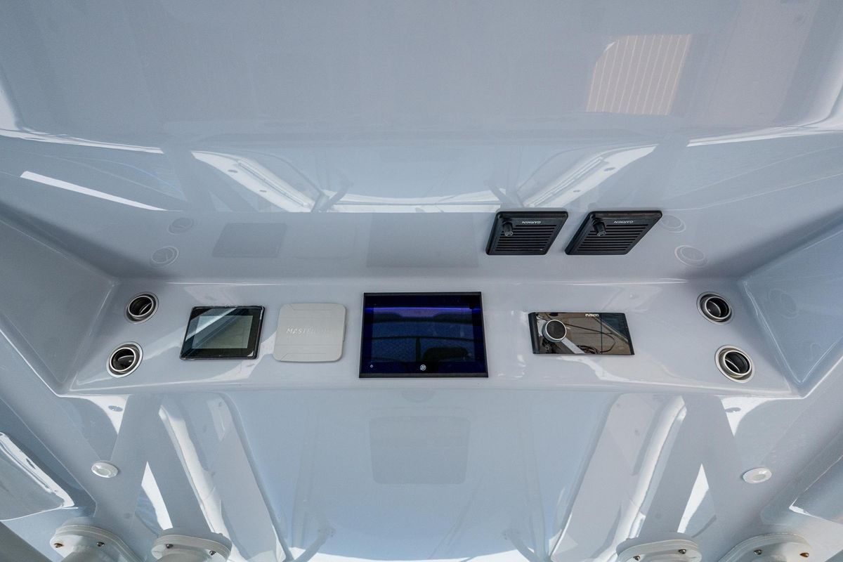 2022 Yellowfin 54 