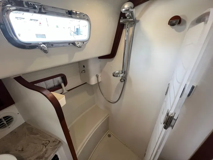 Redeemed Yacht Photos Pics Mid Ship Head