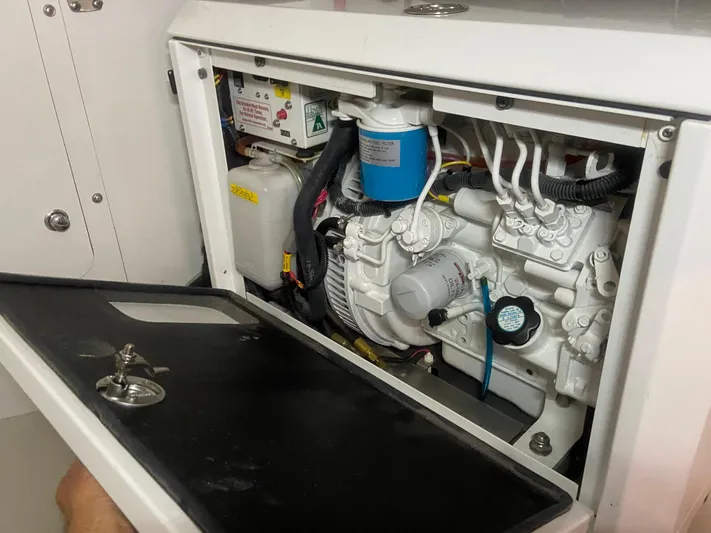 Redeemed Yacht Photos Pics Northern Lights