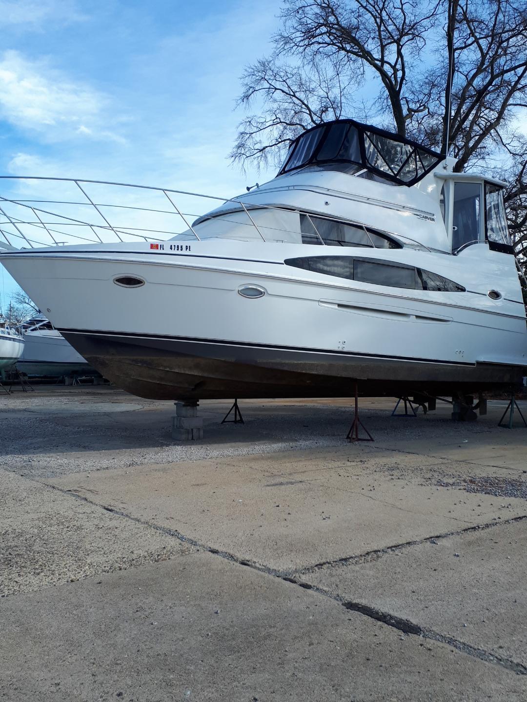 carver three sixty six motor yacht