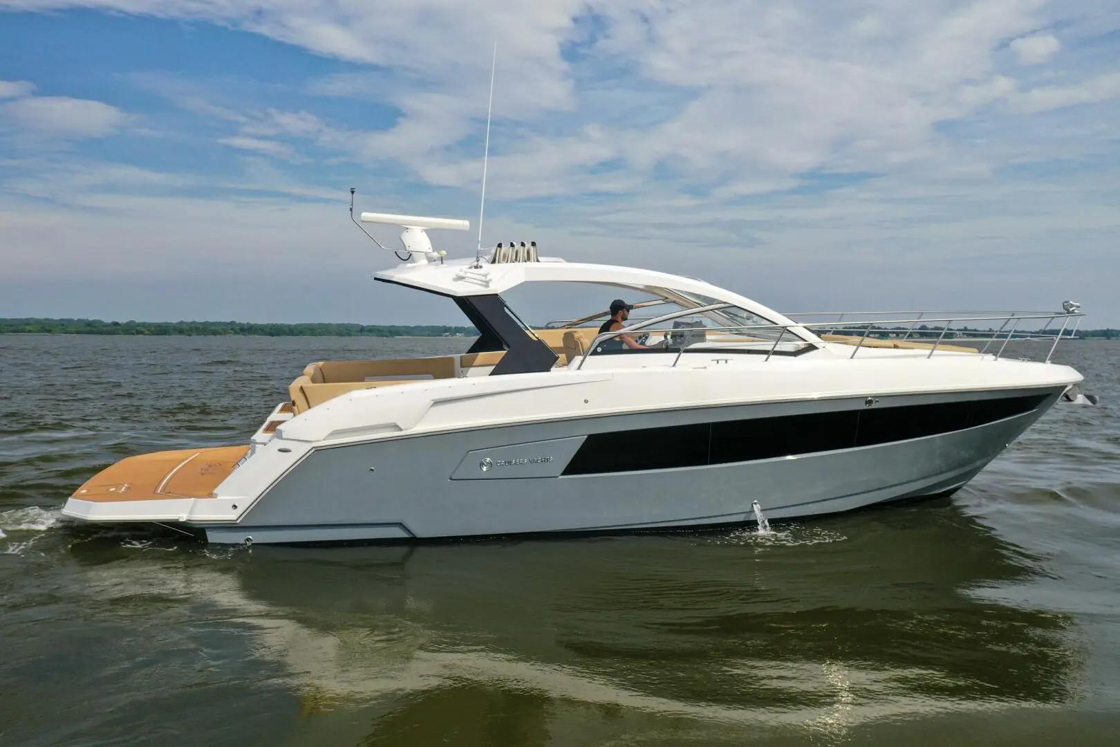 cruisers yachts 390 express coupe for sale